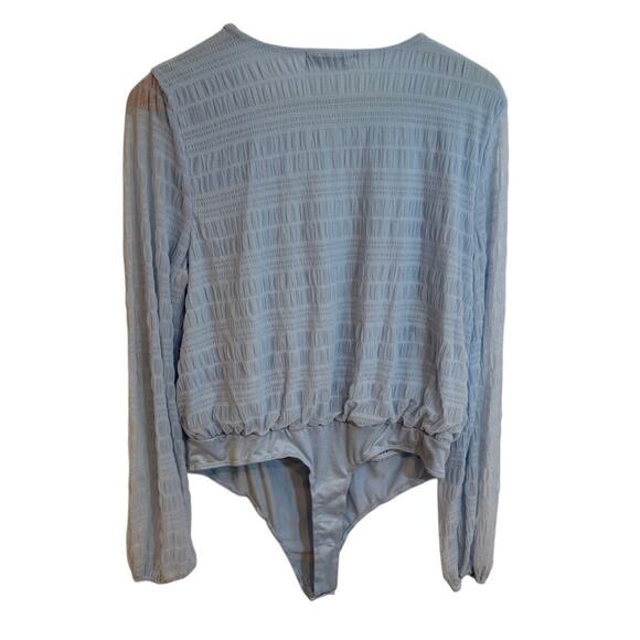 SO Blue Textured Long Sleeve Wrap Bodysuit Women’s XL Feminine Pastel Date Night - Picture 2 of 9